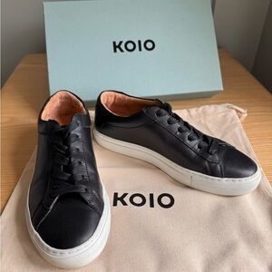 KOIO Women’s Black and White Sneakers